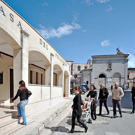 Albergo Casa Del Pellegrino Monte SantʼAngelo Εξωτερικό φωτογραφία