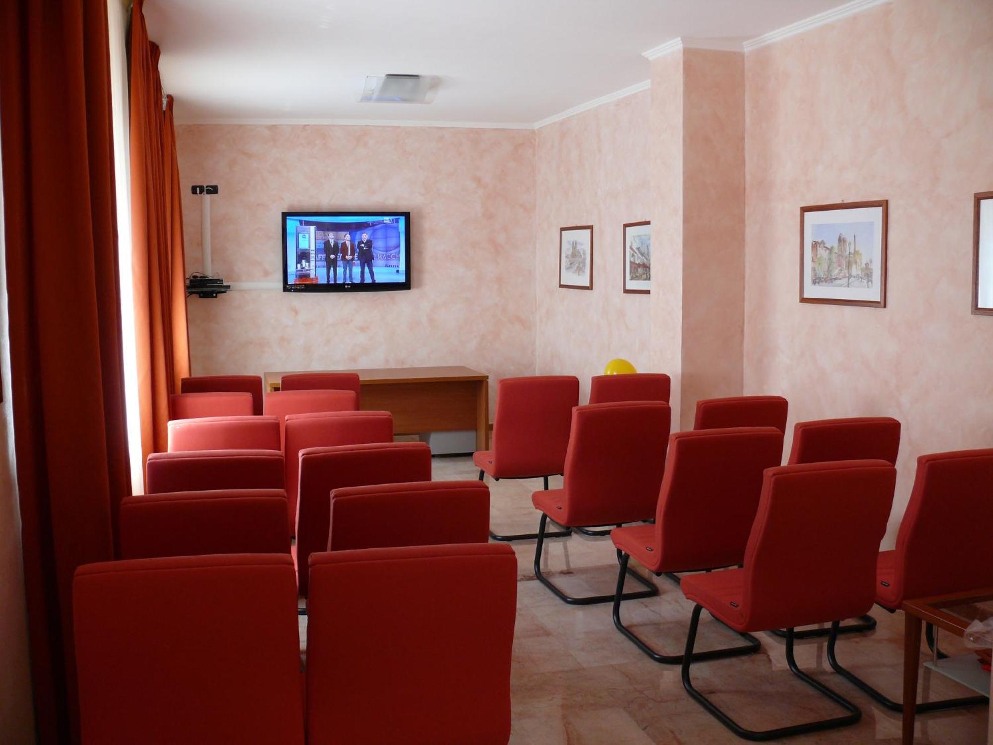 Albergo Casa Del Pellegrino Monte SantʼAngelo Εξωτερικό φωτογραφία